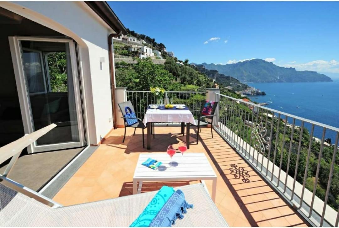 Amalfi Blu Retreat Apartment ภายนอก รูปภาพ