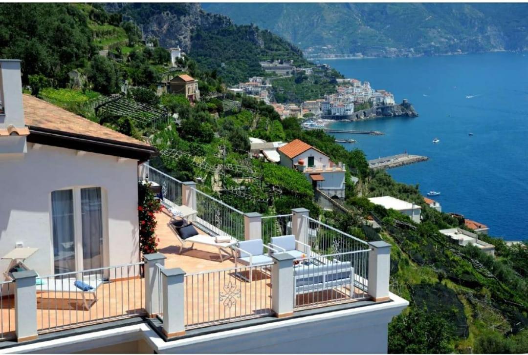 Amalfi Blu Retreat Apartment ภายนอก รูปภาพ